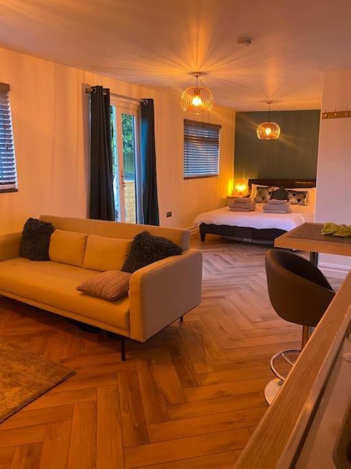 Cozy Cabin With Modern Comforts Wootton  Buitenkant foto